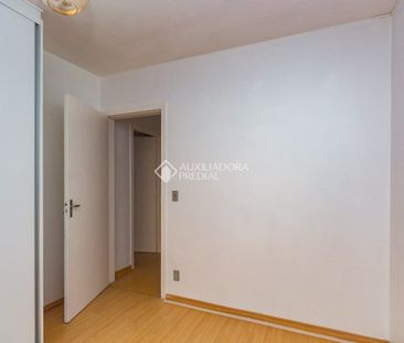 Apartamento com 2 quartos e 65m² para alugar em Passo da Areia, Por... - Foto 6