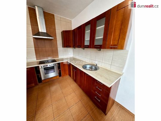 Pronájem bytu 2+1 72 m² - Photo 1