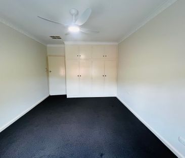 Stunning Leabrook! - Photo 5