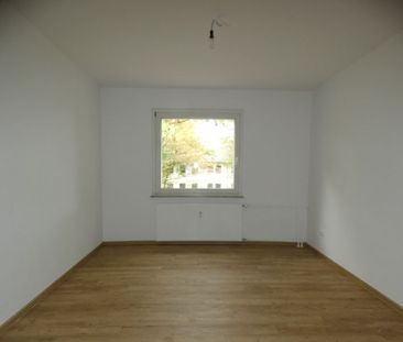 +++ 3 Raumwohnung mit Wannenbad zentral in Wanheim gelegen +++ - Foto 2