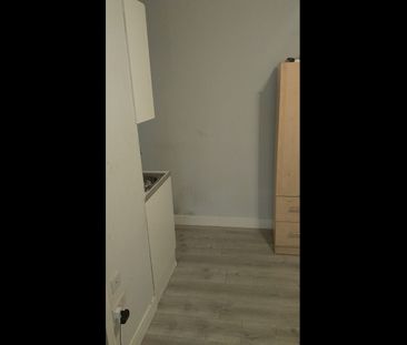 Studio Flat, St. Julians Farm Road, SE27 - Photo 4