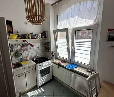 Schicke 2 Zimmer-Wohnung mit Balkon - Foto 1