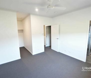 Convenient location to everything - Photo 3
