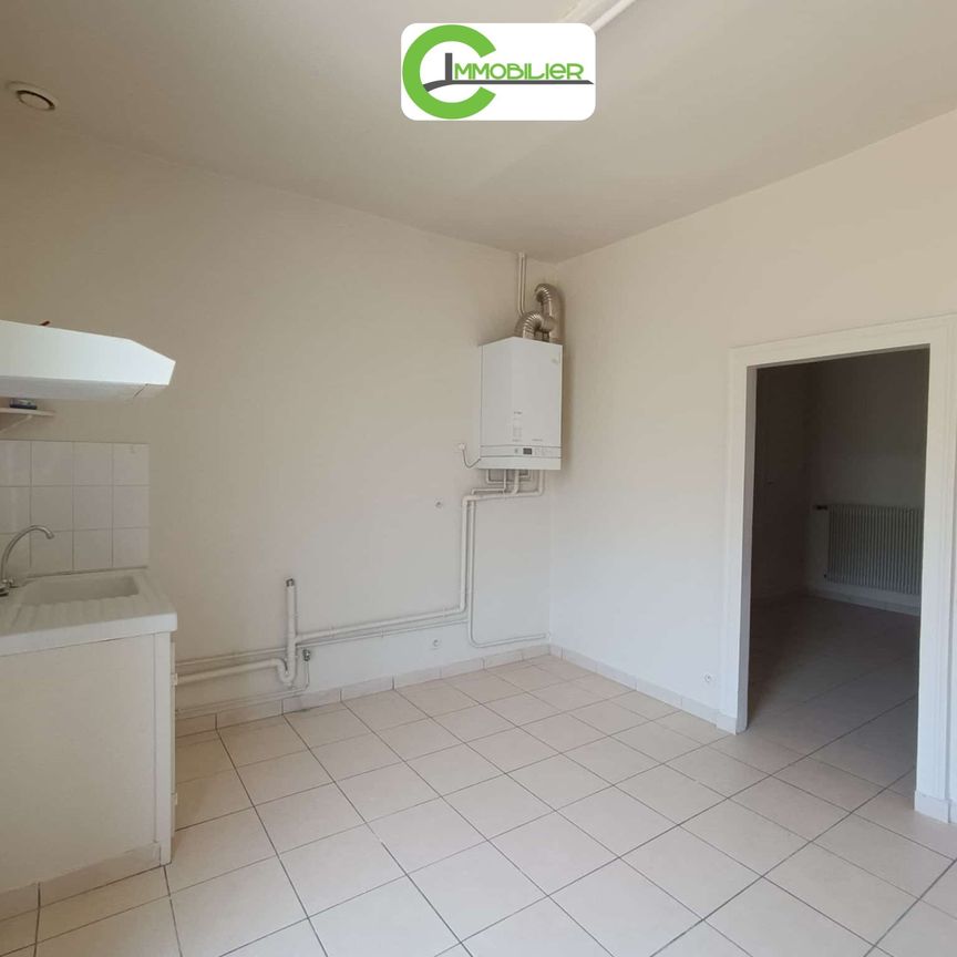 Location Appartement 3 pièces 60m² LA FERTE BERNARD 72400 - Photo 1