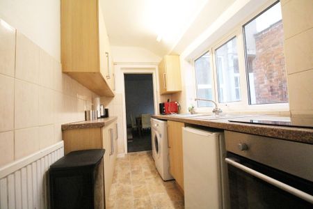 Student Accommodation, 13 Rosemary Lane, Lincoln, Lincolnshire, LN2 5AT, United Kingdom - Photo 4