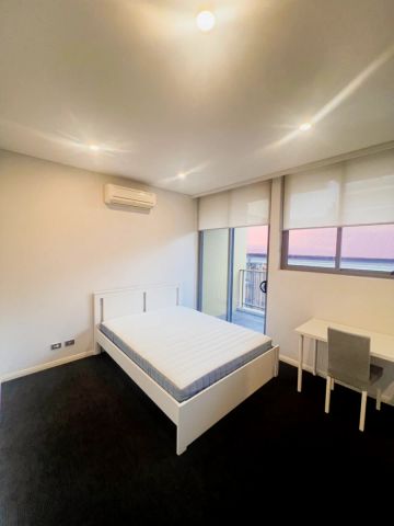 2 bed 2 bath - Photo 4