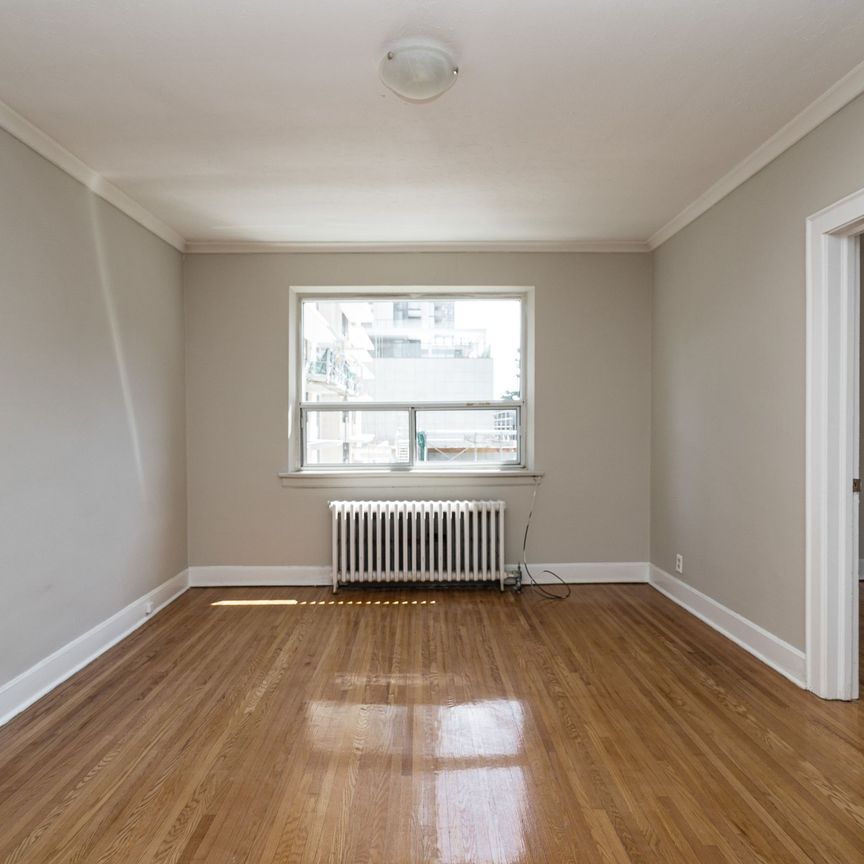 1510 Bathurst Street - Photo 1