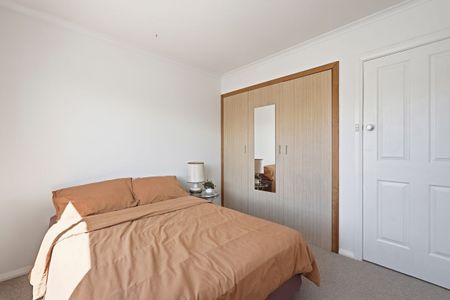 Charming 3-Bedroom House for Lease in Brighton - Photo 4