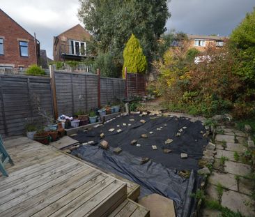 3 bedroom semi-detached house to rent - Photo 4