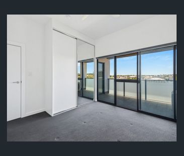 Low-Maintenance Living in a Convenient Location! - Photo 6
