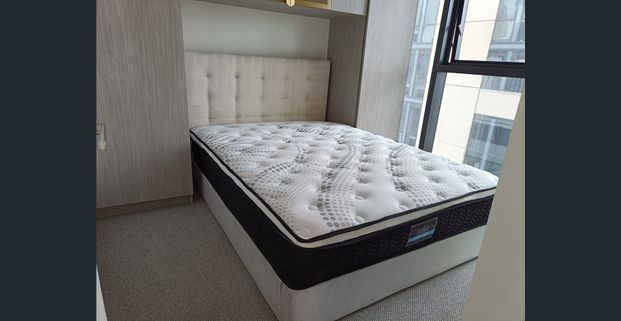 Prime CBD Position - Realm Apartment - Photo 1