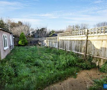 2 bedroom semi-detached house to rent - Photo 6