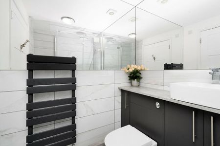 Caledonian Road, LONDON - Photo 4