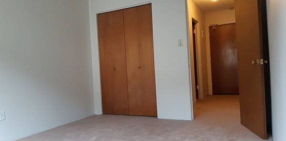 1BR Marpole - Photo 2