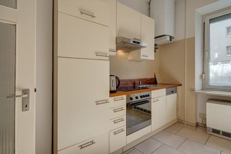 Schöne 1,5-Zimmer-Altbauwohnung in Laim - Photo 3