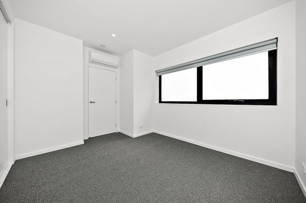 4/2 Howard Court, Clayton - Photo 1