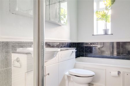 Lakeside Road, Brook Green, W14, London - Photo 3