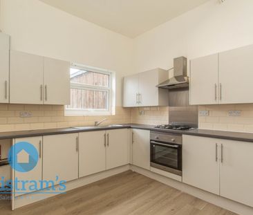 3 bed Apartment for Rent - Photo 2