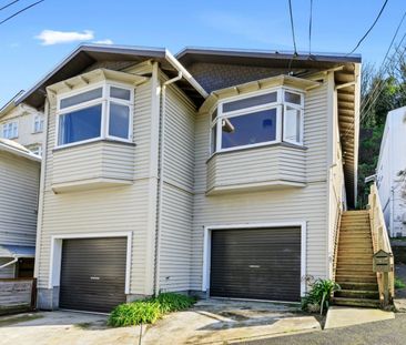 Modern 2-Bedroom Flat in the Heart of Aro Valley - Photo 1