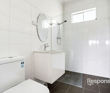 Charming & Comfortable Home in Convenient Kingswood Location - Photo 1
