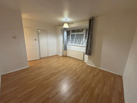 2 bedroom maisonette to rent - Photo 5