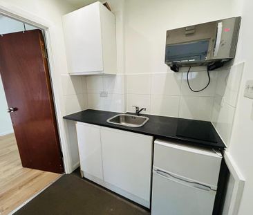 Studio to rent - Photo 3