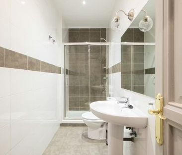 Calle de Carranza, Madrid, Community of Madrid 28004 - Photo 5