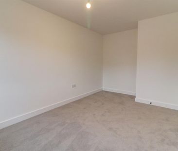 Stoneleigh View, Kenilworth - Photo 1