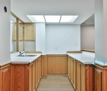 For Lease - 11 Leacroft Crescent, Toronto, Ontario - Photo 2
