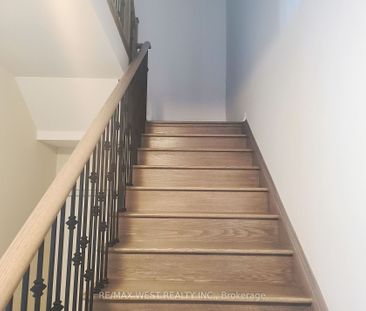 For Lease - 19 Buttercream Avenue, Thorold, Ontario - Photo 2