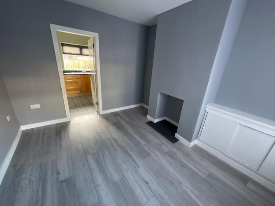 2 Dhu Varren Crescent, Belfast, BT13 3FL - Photo 1