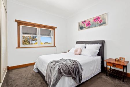 Inner City Oasis - Photo 3