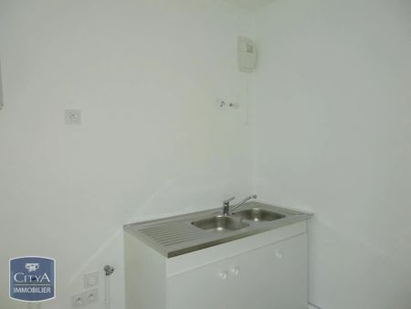 Appartement à louer 4 pièces 63.77m² - Photo 2