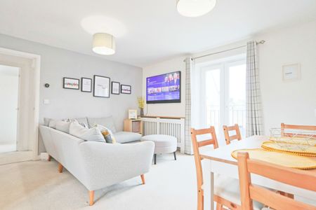 2 Bedroom Home – Medium Let - Photo 5