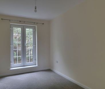 2 Bedroom - Photo 2