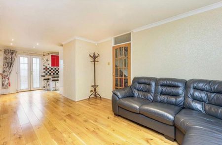 3 bedroom terraced house to rent - Photo 4