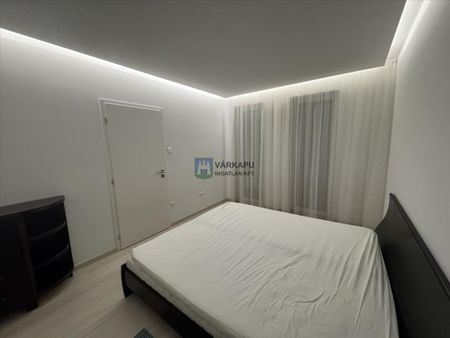 Kiadó luxus lakás - Székesfehérvár - Photo 2