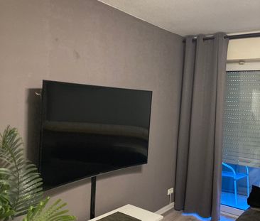 Helle Räume und praktischer Grundriss für Singles oder Paare - Foto 1