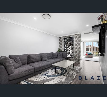 27 Gungarlin Drive, Horningsea Park, NSW 2171 - Photo 2
