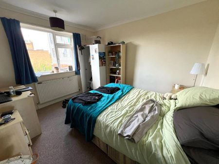 3 bedroom maisonette to rent - Photo 3