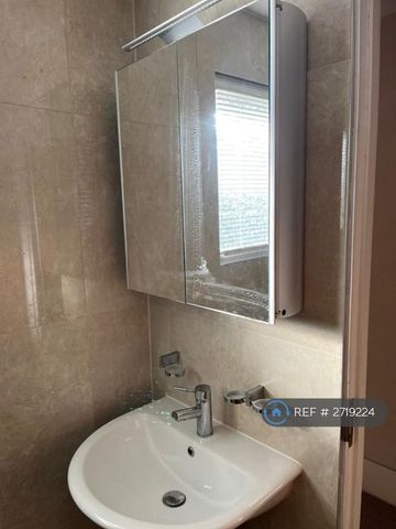 5 bedroom detached house to rent - Photo 5