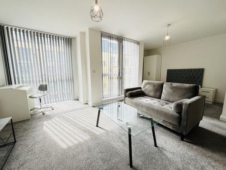 Studio to rent - Photo 2