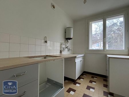 Location Appartement 4 pièces 64m² STE FOY LES LYON 69110 - Photo 5