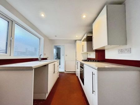 Norwich Road, NR20 3AE - Photo 3