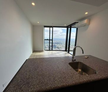1 Bedroom 1 Study 1Bath Apartment furnished until further notice - Photo 4