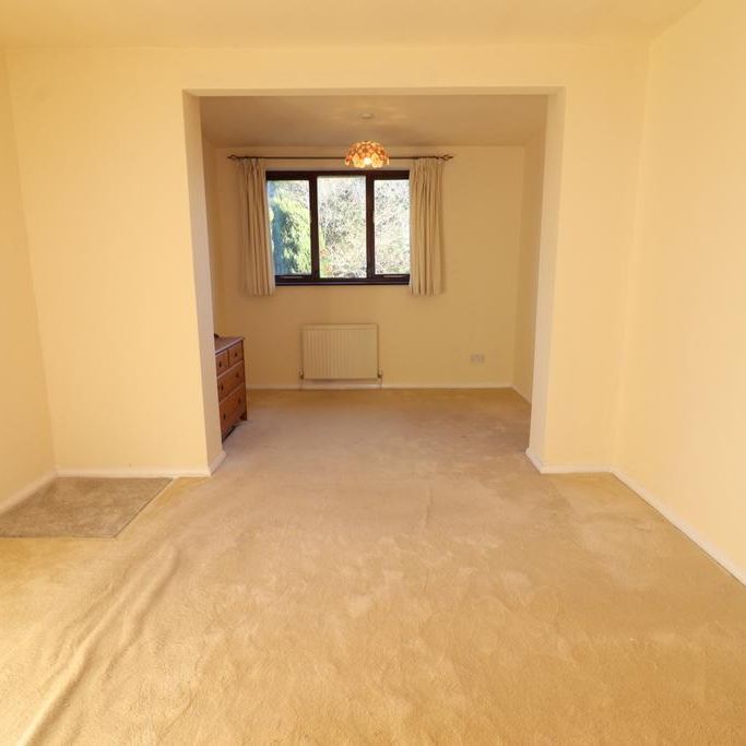 3 bedroom semi-detached house to rent - Photo 1