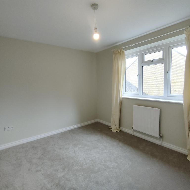 2 bedroom semi-detached house to rent - Photo 1