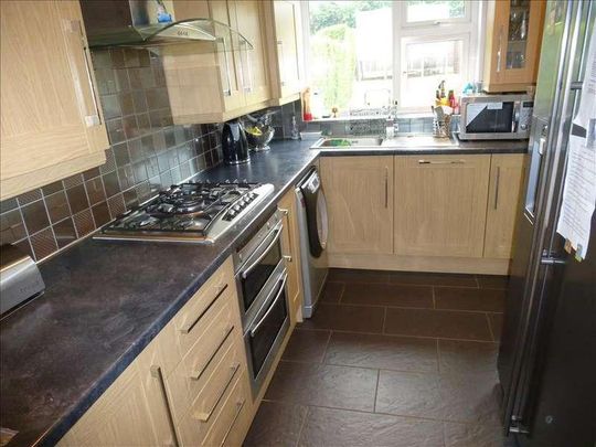 Somerset Avenue, Leicester, Leicestershire, LE4 - Photo 1