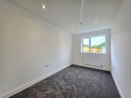 1 bedroom in a house share to rent - Photo 5