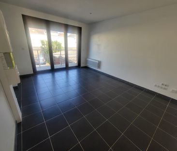 Location Appartement 2 pièces 25m² VALENCIENNES 59300 - Photo 2